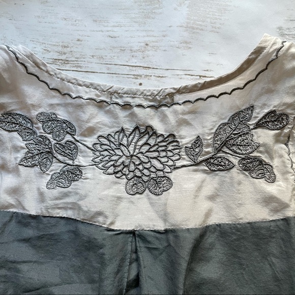 CECICO Embroidered Gray Sleeveless Top Silk/Cotton - Picture 9 of 9